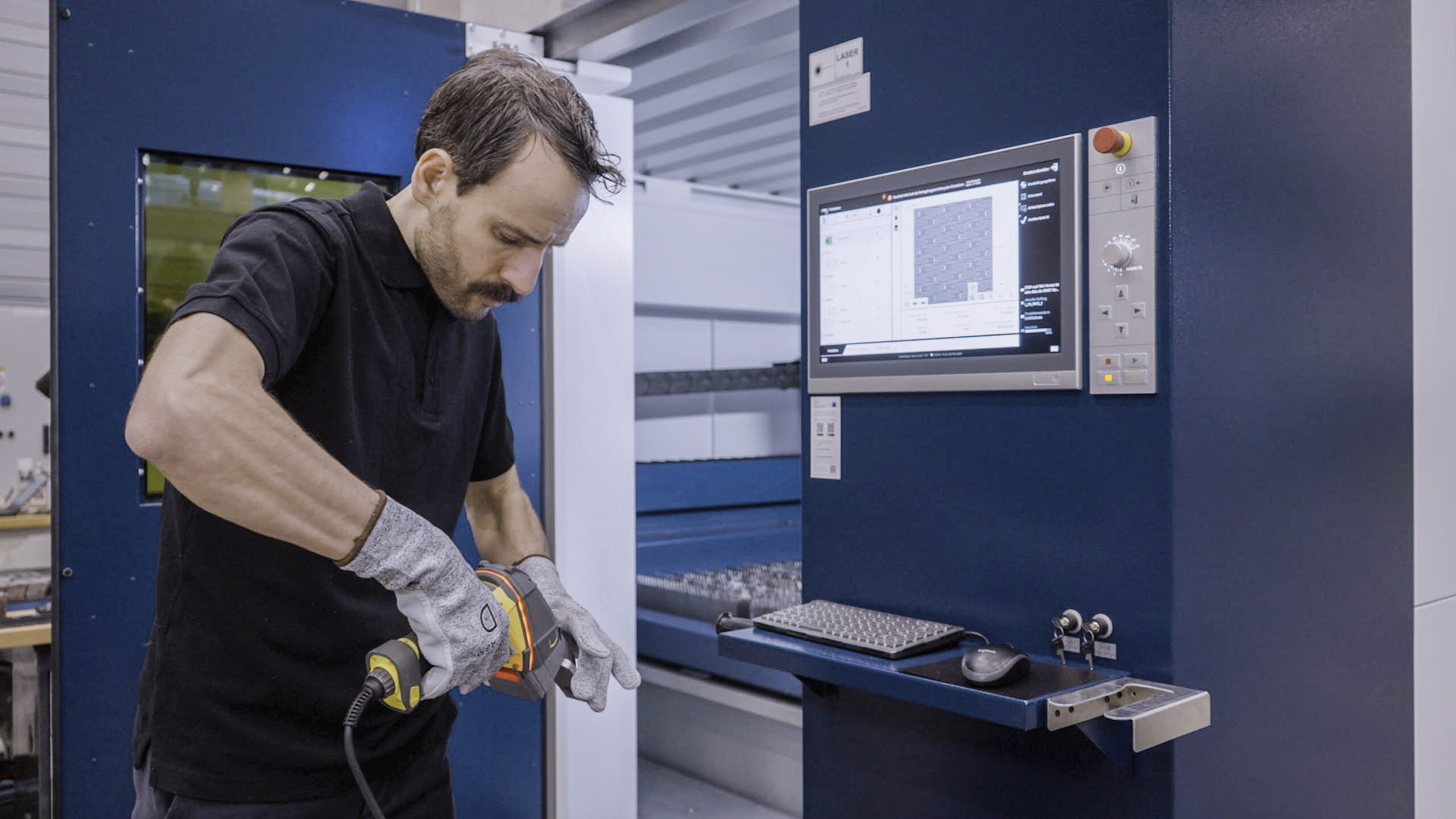 INTECH: TRUMPF uses AI to improve laser cutting edges INTECH: TRUMPF uses AI to improve laser cutting edges